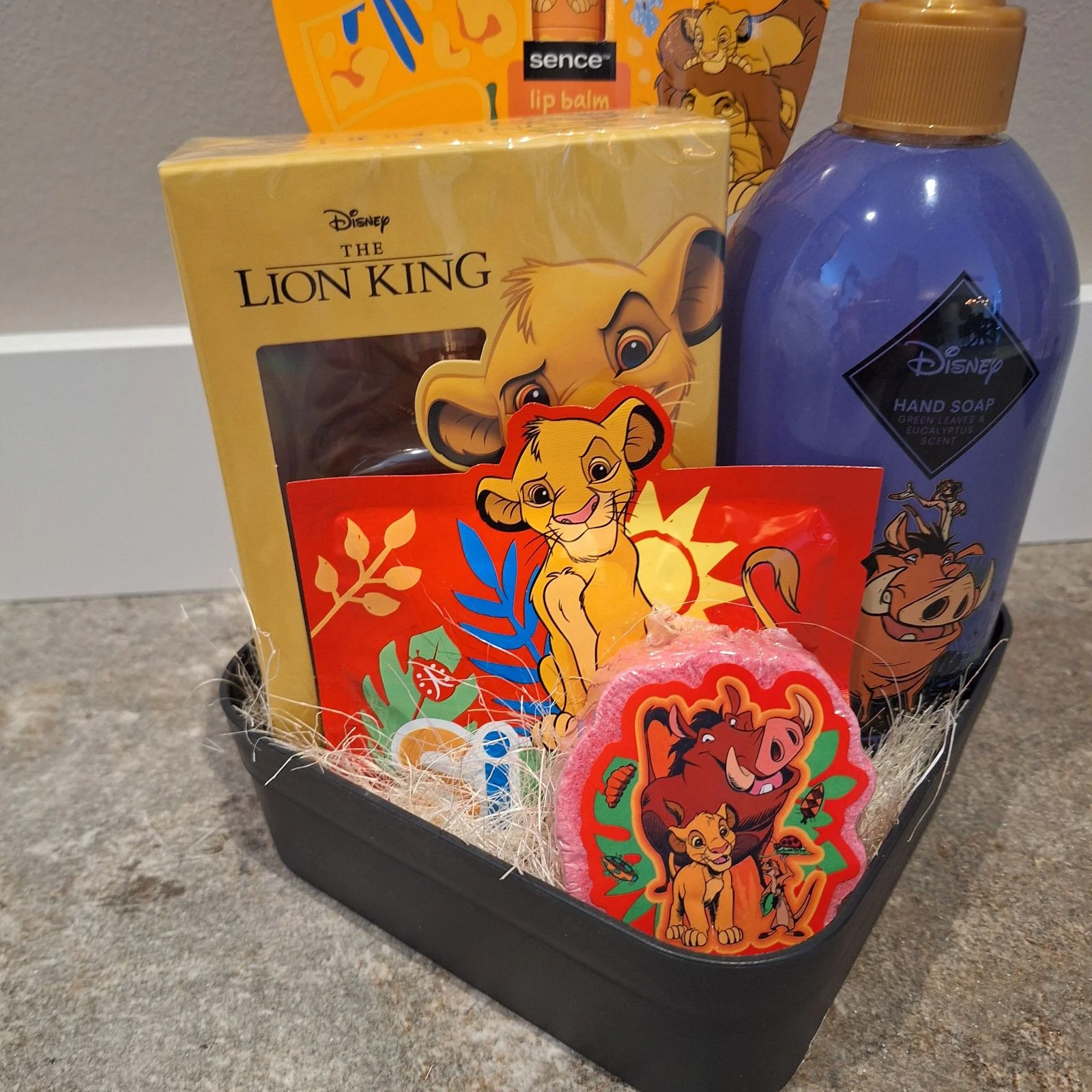 Regalo de paquete de cuidado Loin King perfume Bálsamo labial Sal de baño Jabón de manos – photo 2
